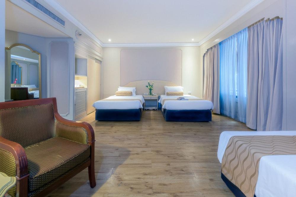 The Emerald Hotel Банкок Екстериор снимка