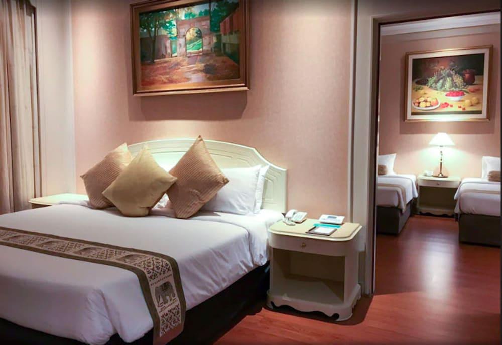 The Emerald Hotel Банкок Екстериор снимка