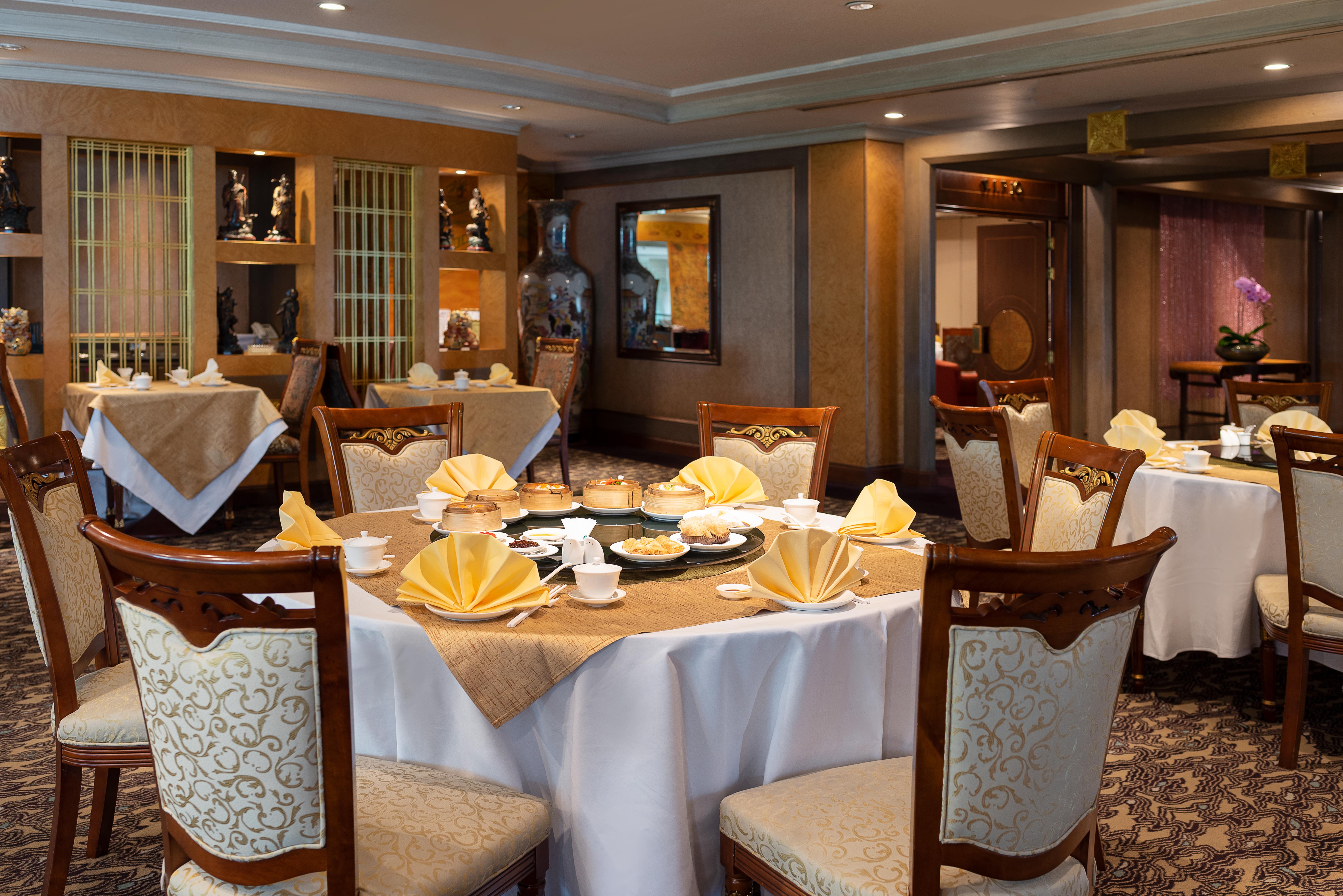 The Emerald Hotel Банкок Екстериор снимка